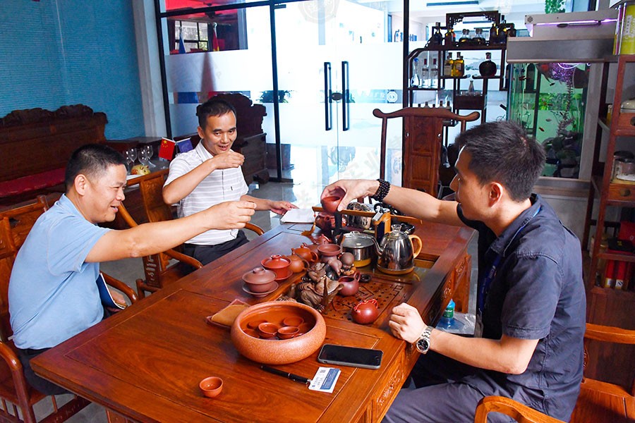 熱烈慶祝海駿達(dá)置業(yè)投資集團(tuán)考察我司圓滿成功！