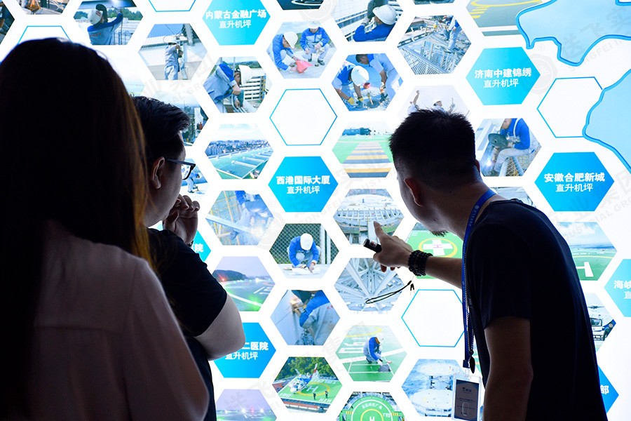 熱烈歡迎廣英科技園領(lǐng)導(dǎo)蒞臨我公司考察指導(dǎo)工作！